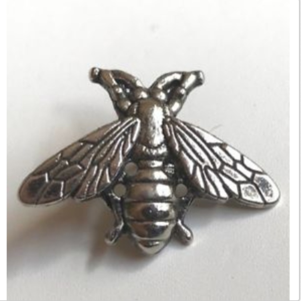 Silver Bumble Bee Pin Brooch Tie Tac Lapel Bea - Picture 4 of 8